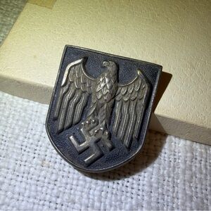 WWII GERMAN Swastika Pin WW2